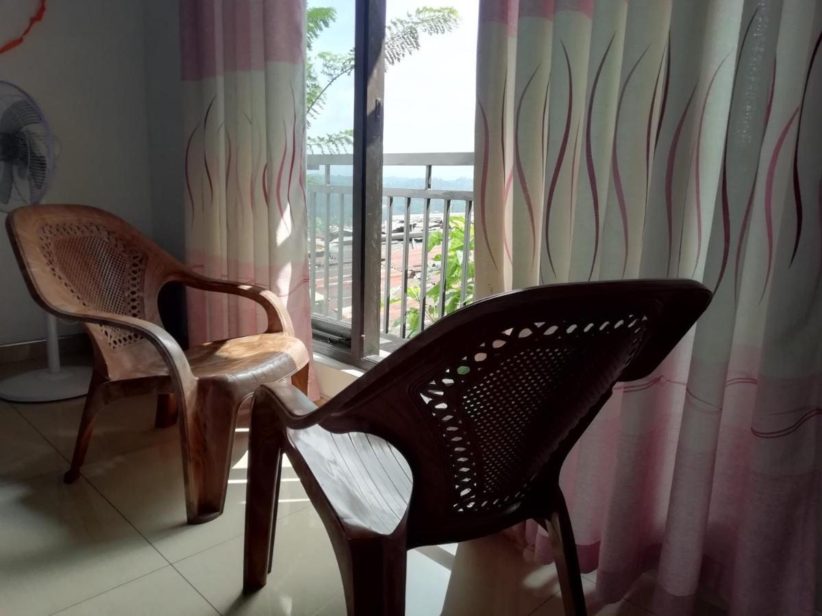 Dreamscape Home Stay Канди Екстериор снимка