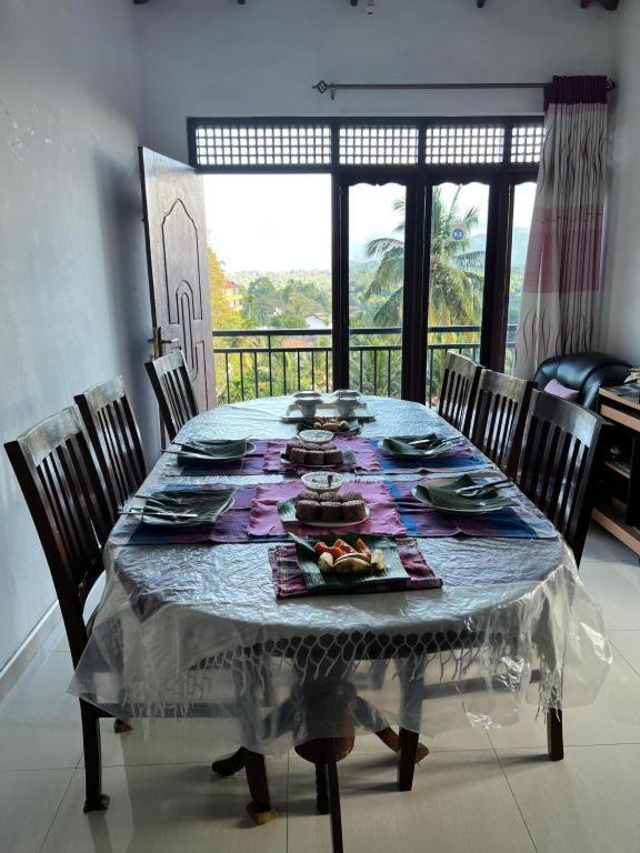 Dreamscape Home Stay Канди Екстериор снимка