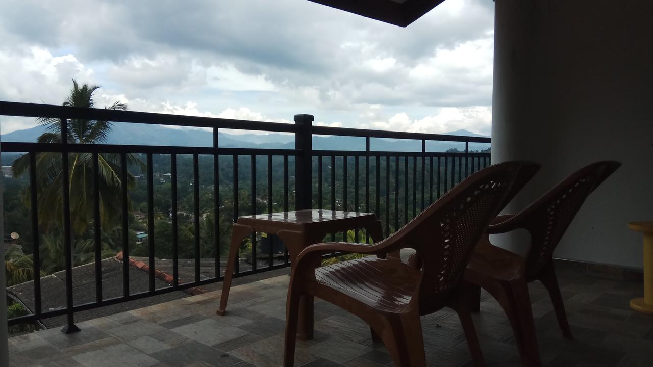 Dreamscape Home Stay Канди Екстериор снимка